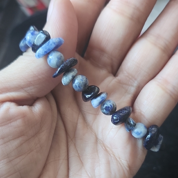 Handcrafted Midnight Insight Bracelet - Picture 6 of 6